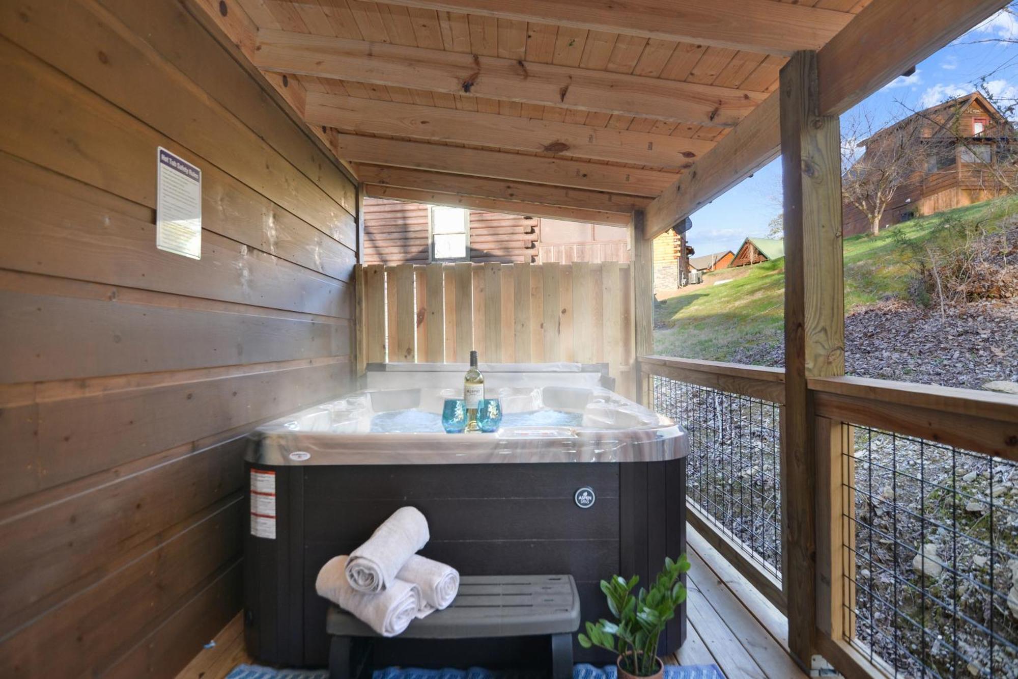 Tsaliwood Cabin Sevierville Eksteriør bilde