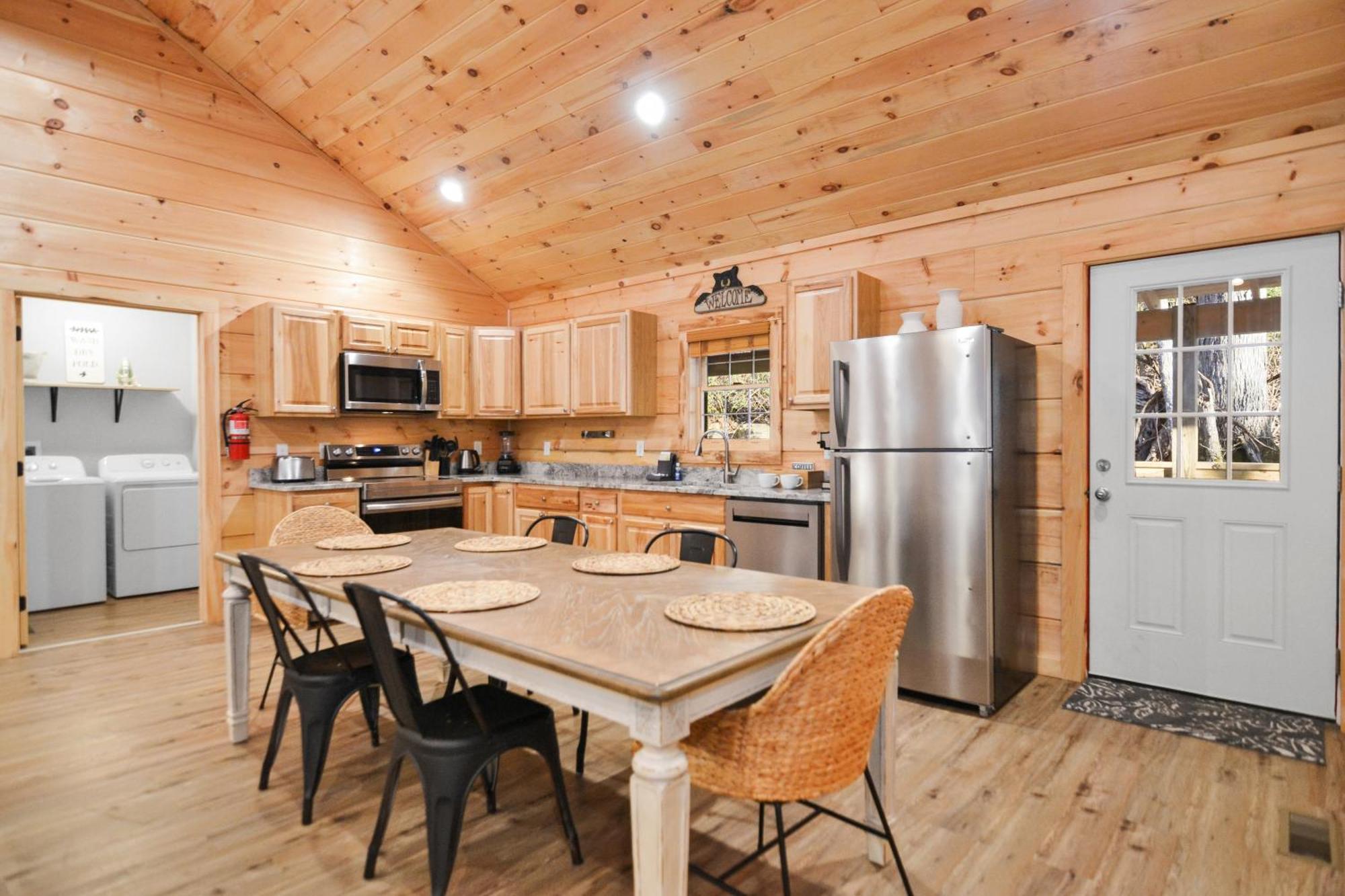 Tsaliwood Cabin Sevierville Eksteriør bilde
